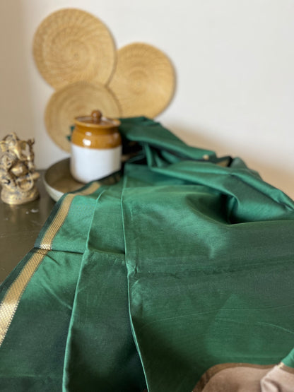 Bottle Green Thin Border Maheshwari Saree