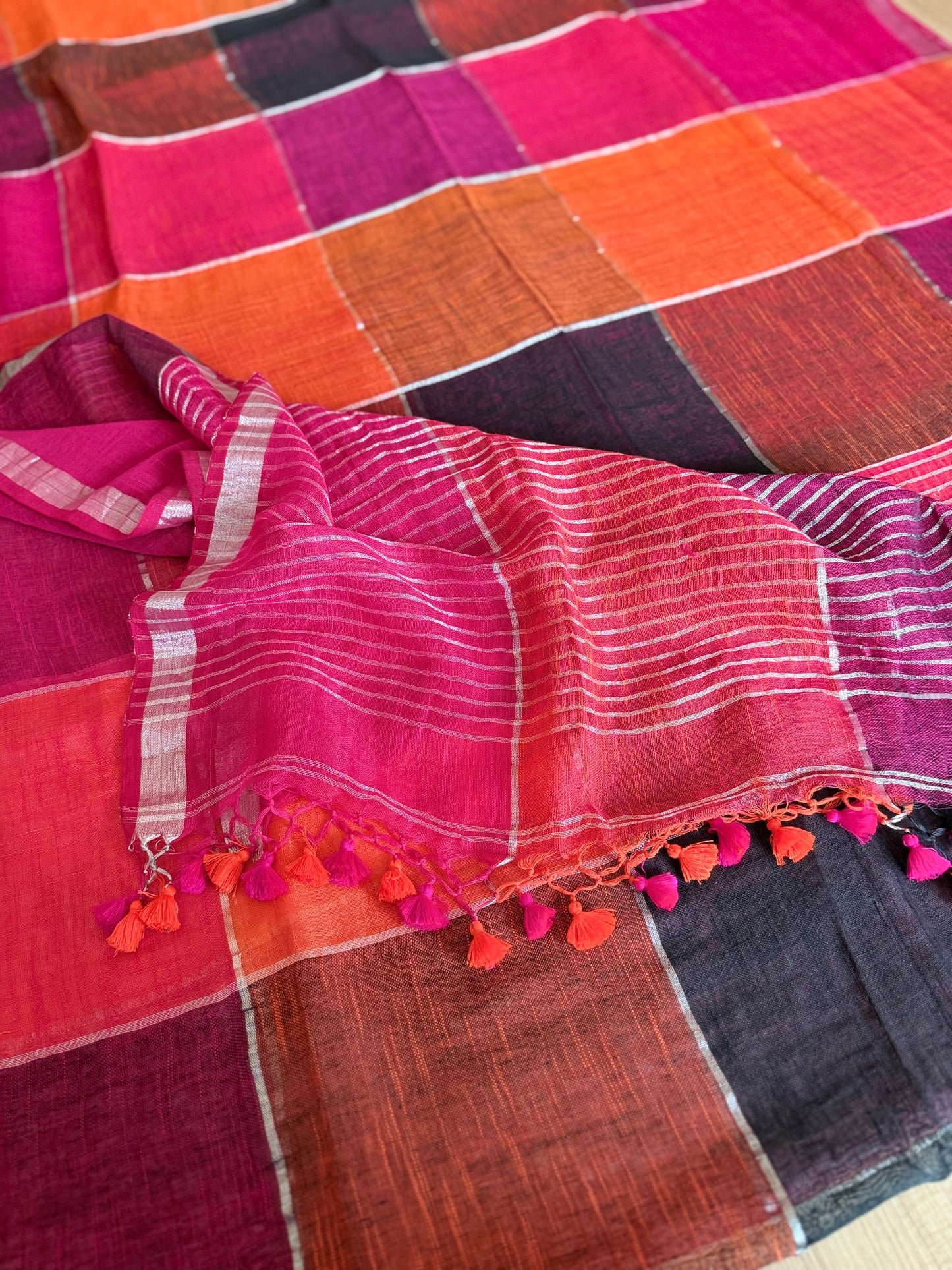Browns, Pinks and Reds Linen Check Saree