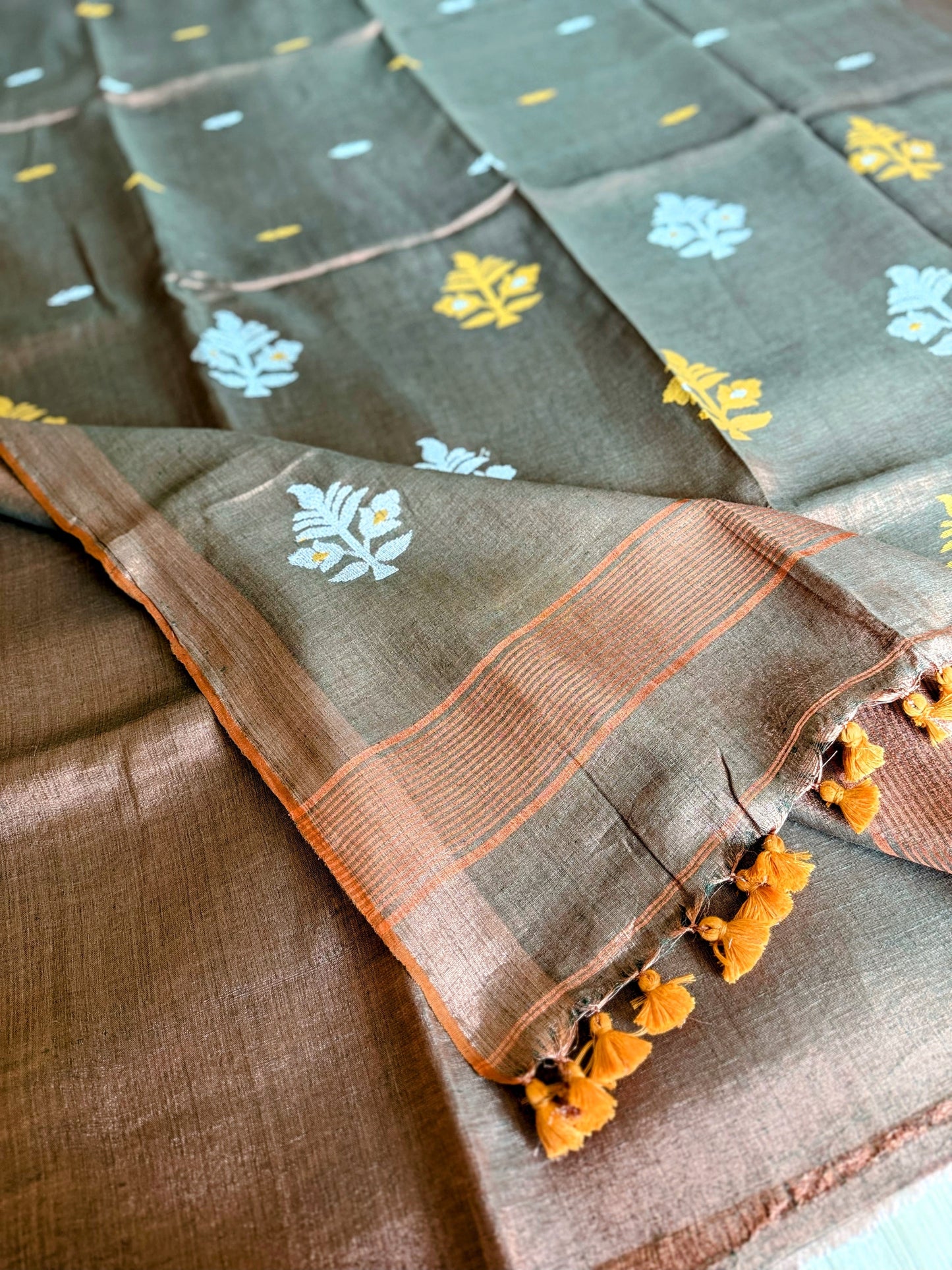 Deep Brown Linen Tissue Jamdani Saree
