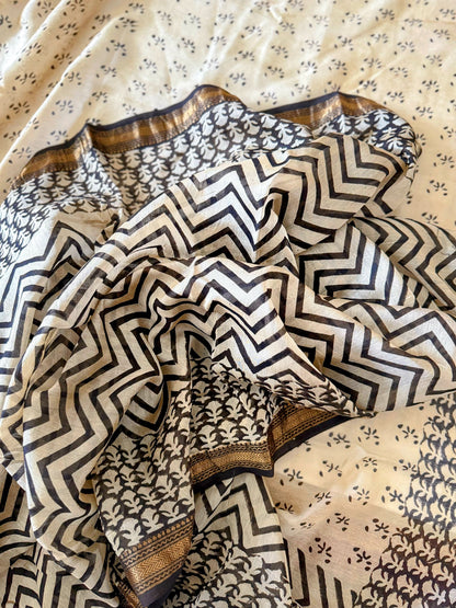 Black and White Chevron Cotton Silk Saree