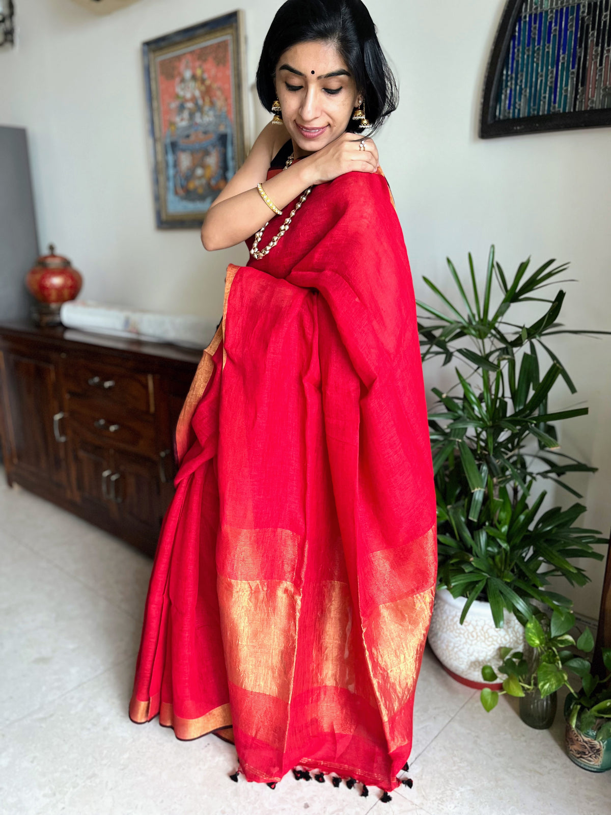 Chilli Red and Black Linen Saree