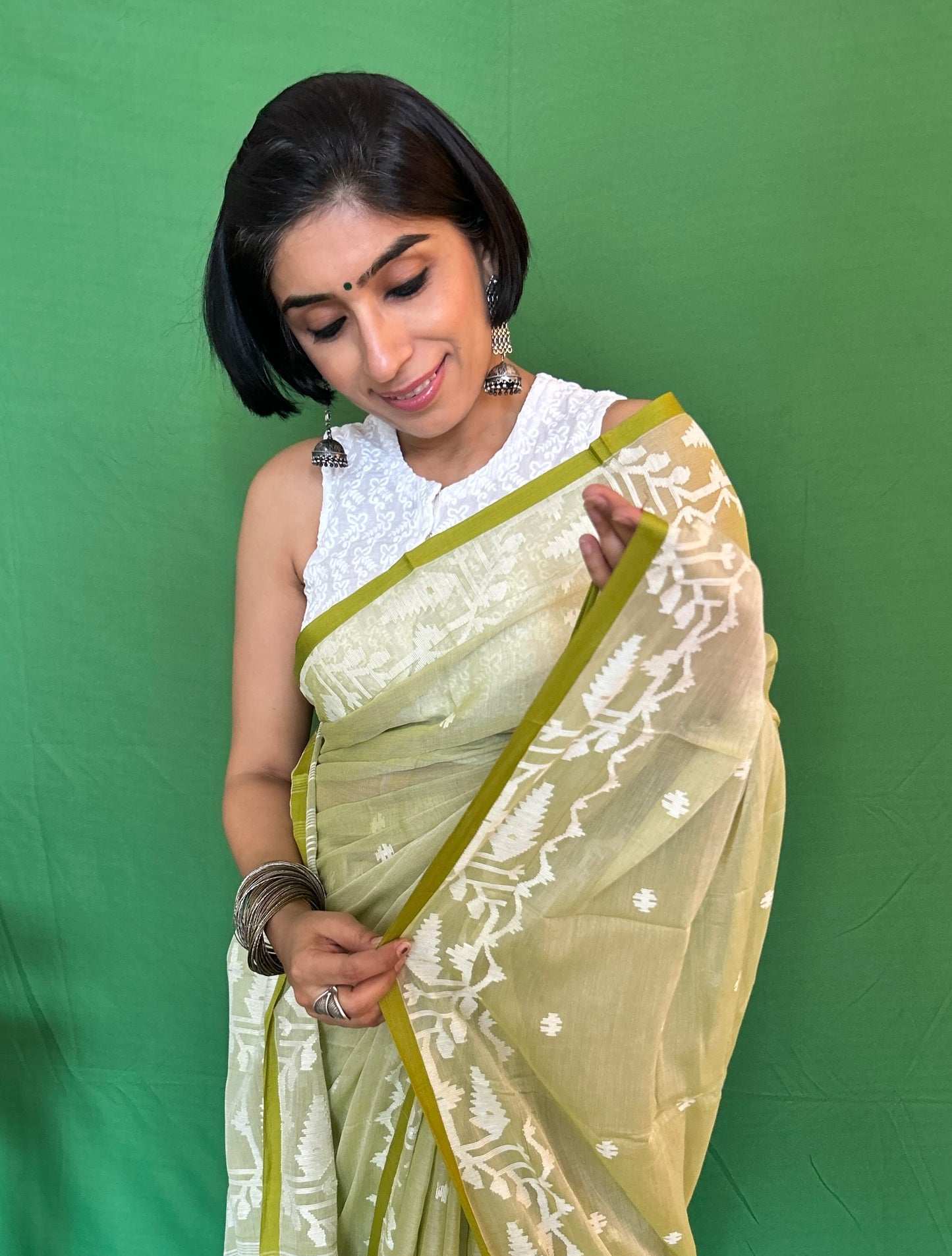 Green and White Cotton Jamdani Saree