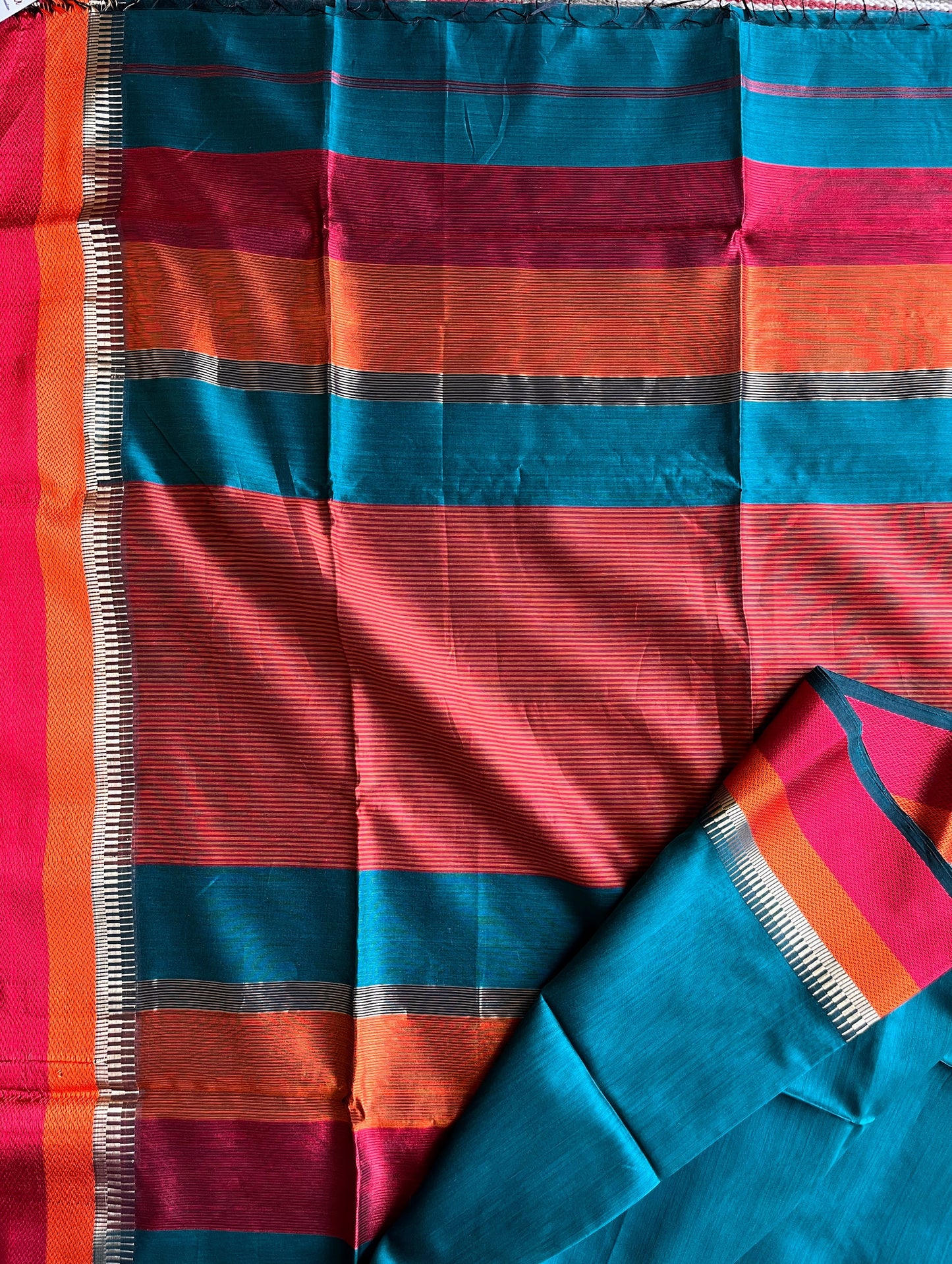 Vibrant Blue Double Border Maheshwari Saree