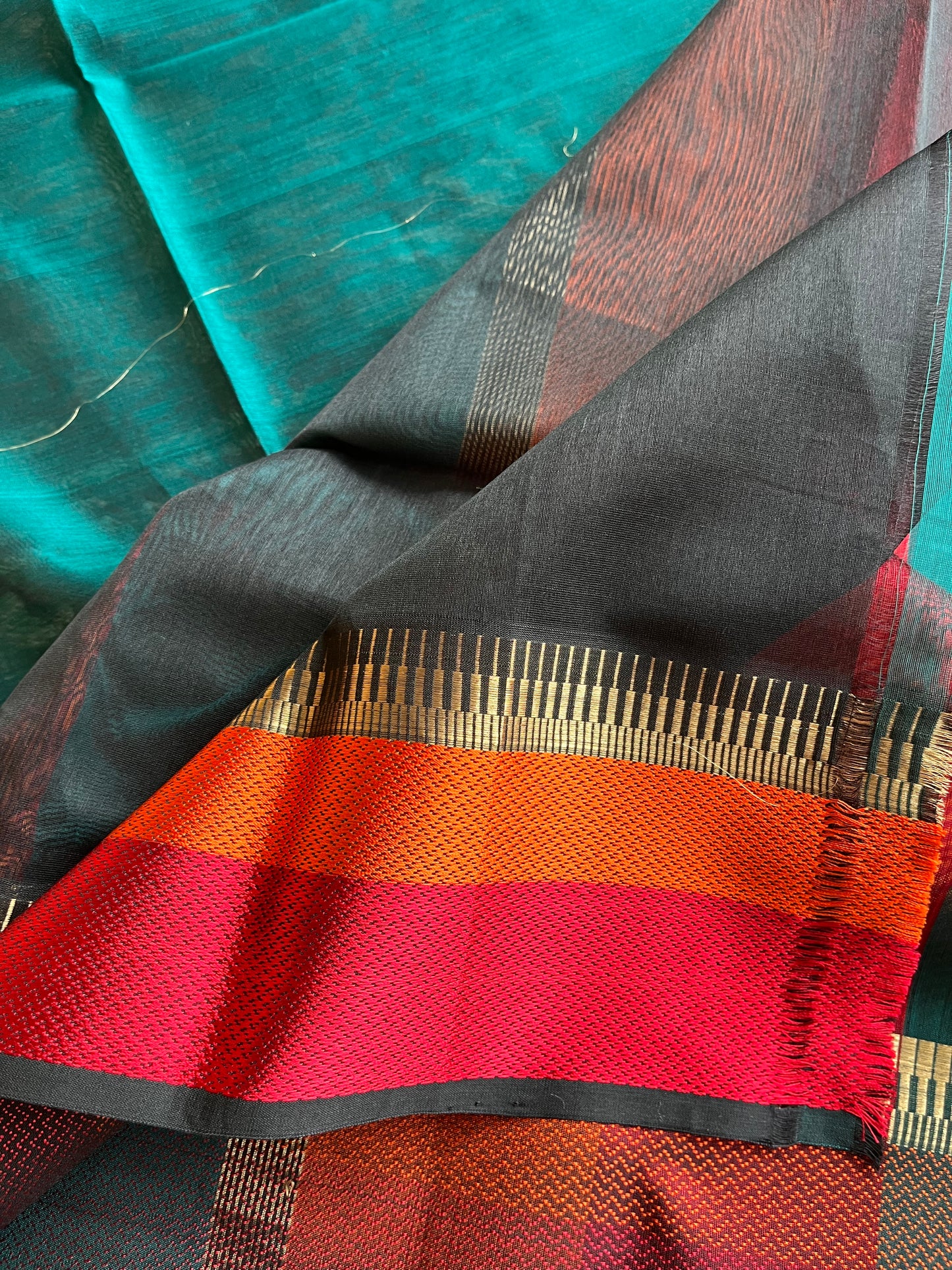 Vibrant Blue Double Border Maheshwari Saree
